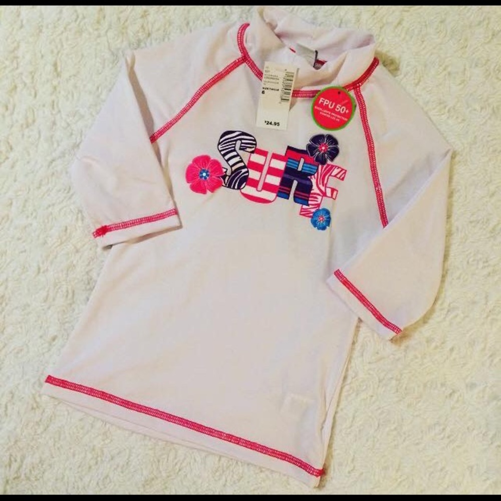 NWT ☀️ Girls UV rash guard shirt